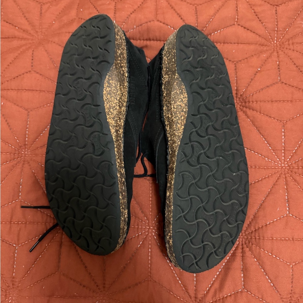 Birkenstock Men’s Black Suede Chukka Boots - Picture 3 of 4
